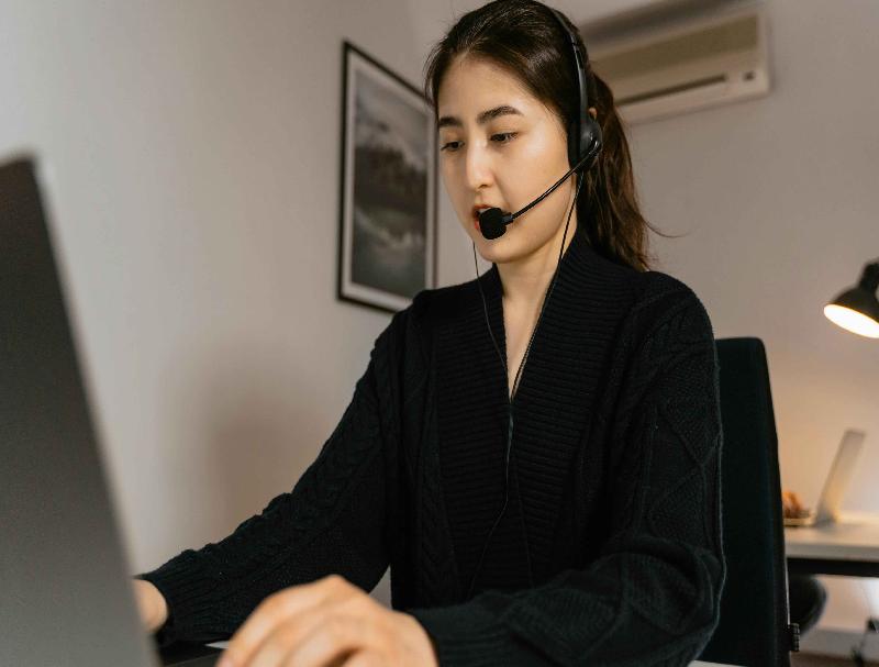 人工在線客服平臺(tái)的響應(yīng)時(shí)間標(biāo)準(zhǔn)是什么？