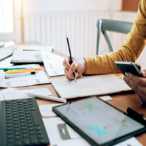 智能 IVR 選型技巧 2025：為企業(yè)定制專屬交互方案?